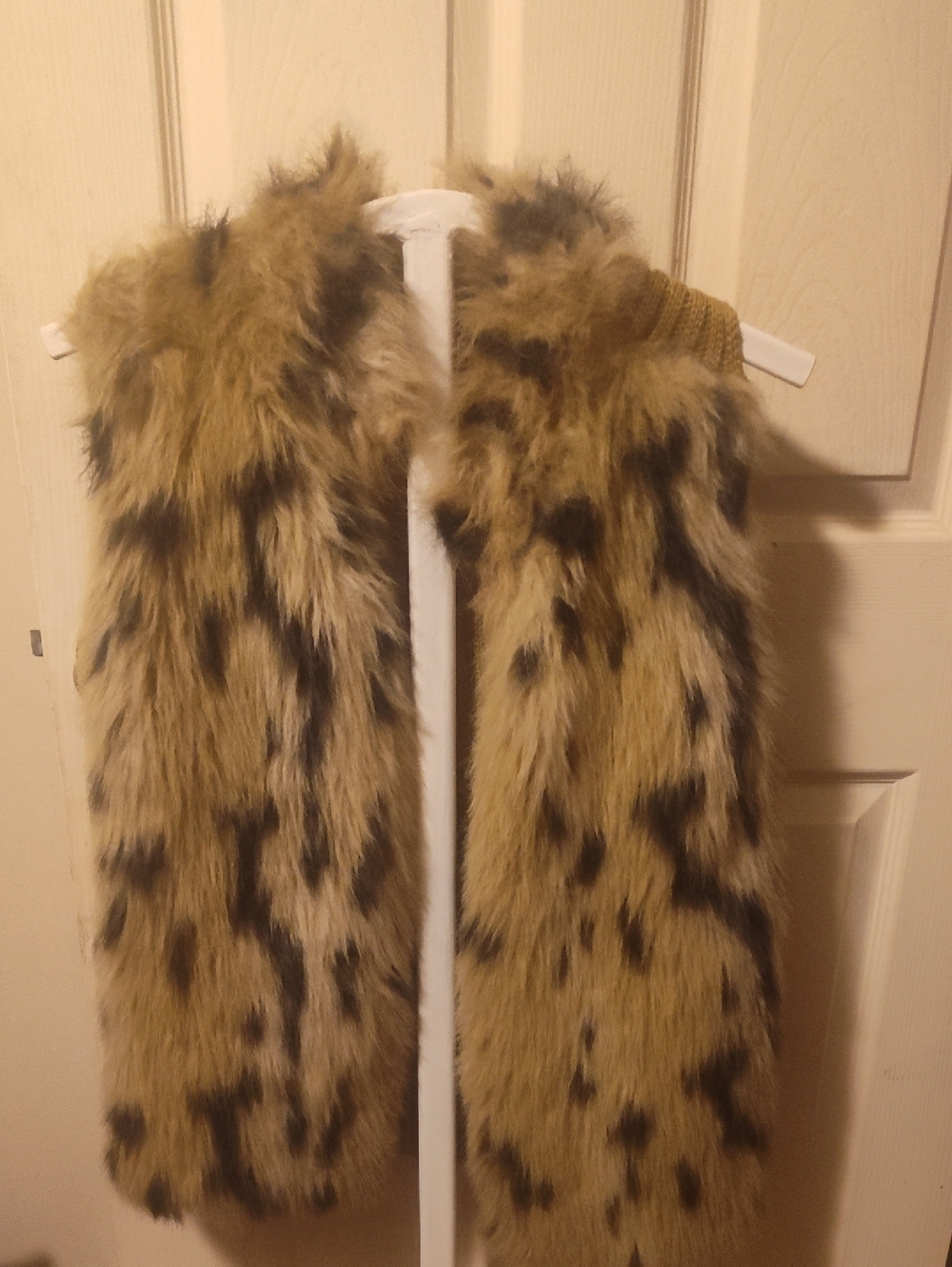 new directions Faux Fur Leopard-Print Vest in Tan and Black